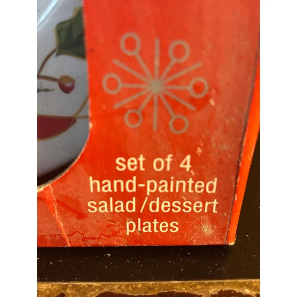 SONOMA LIFESTYLE HOLIDAY PLATE Vintage Set of 4 Hand Painted 4 Christmas Images